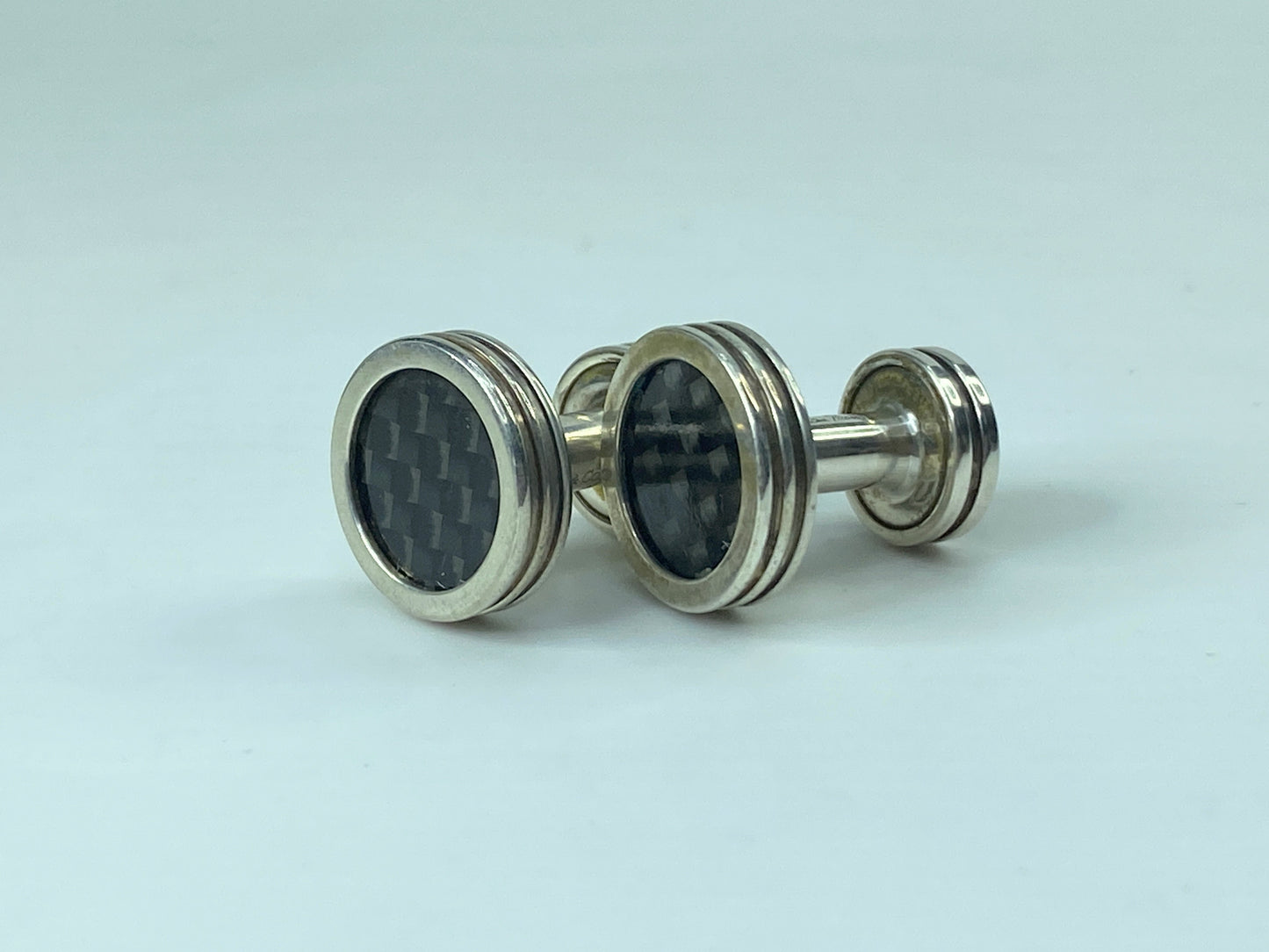 Tiffany & Co. Paloma Picasso Mens Silver Carbon Fiber Round Cufflinks JR546