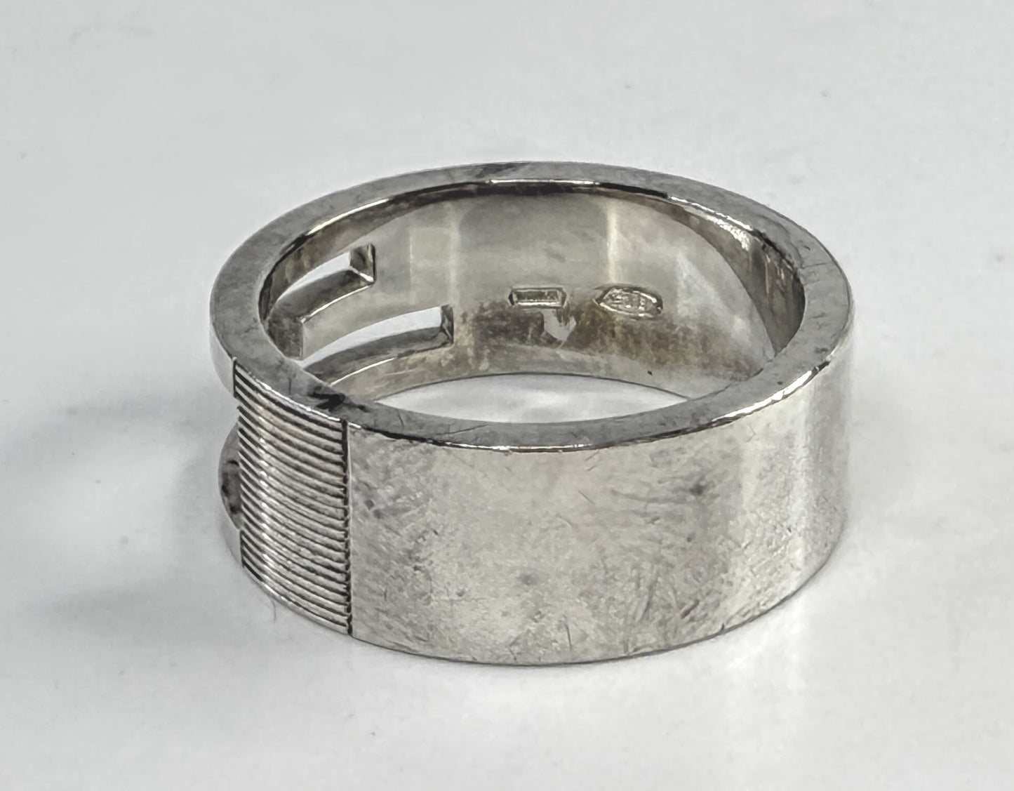 Vintage Gucci Sterling Silver G Logo Cut-Out Band Ring 8.33mm