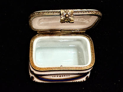 Vintage Limoges Peint Main Blue Floral Trinket Box A1104