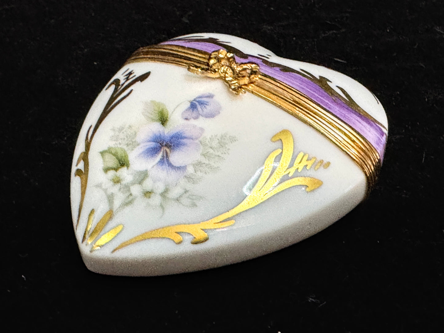 Vintage Limoges France Heart Shaped Perfume Bottle Trinket Box Porcelain A1107