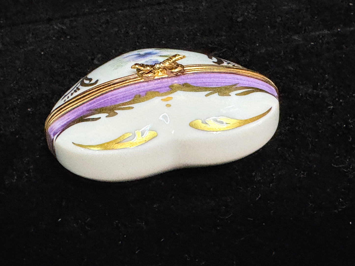 Vintage Limoges France Heart Shaped Perfume Bottle Trinket Box Porcelain A1107