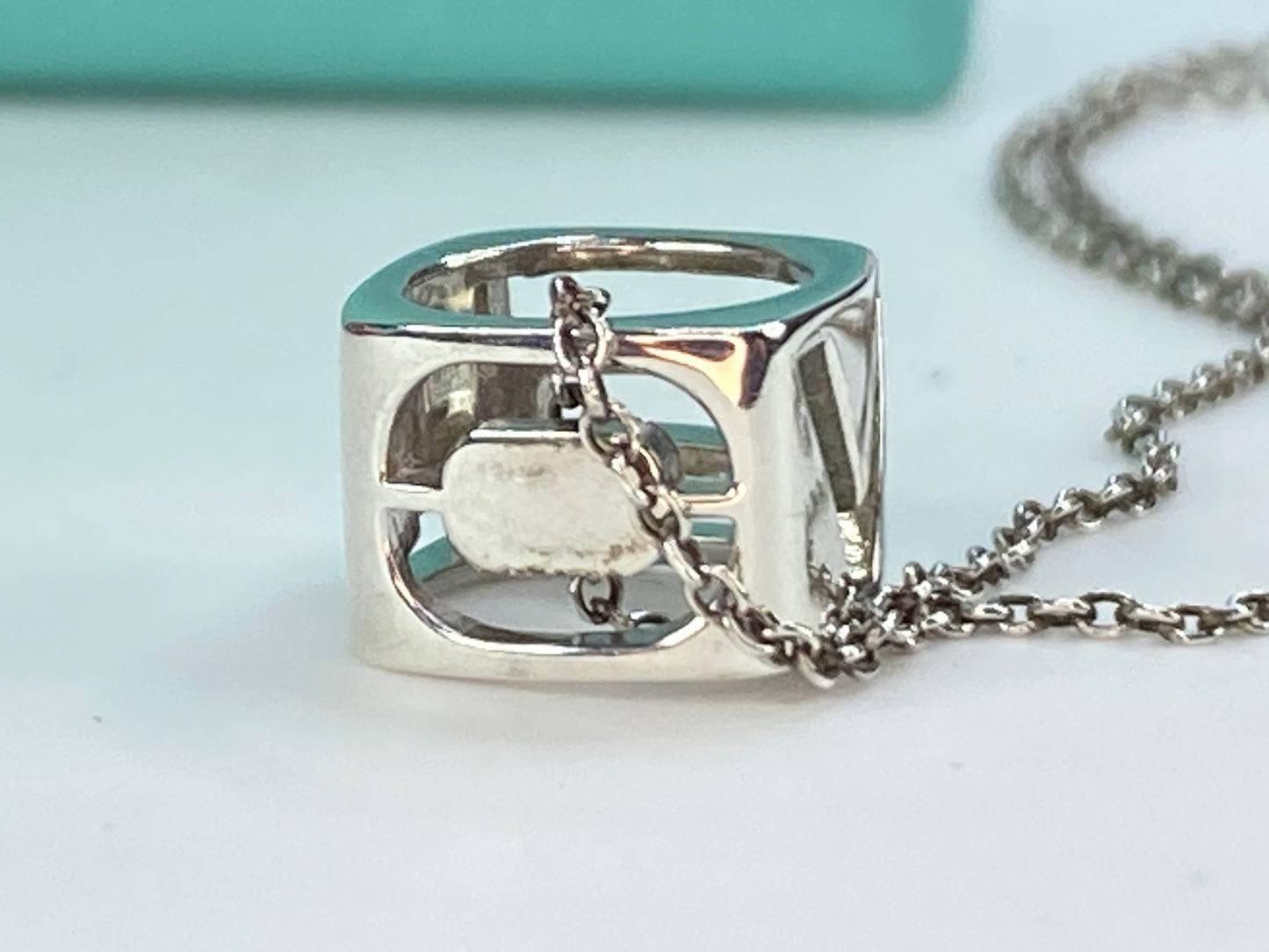 Tiffany & Co LOVE Cube Necklace Pendant Charm necklace 2.4g 17" JR9815