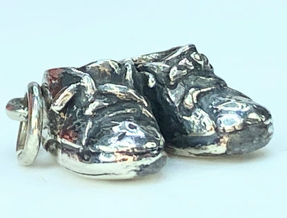 James Avery Sterling Charm BABY SHOES, Baby Booties with box 3.4g JR9815