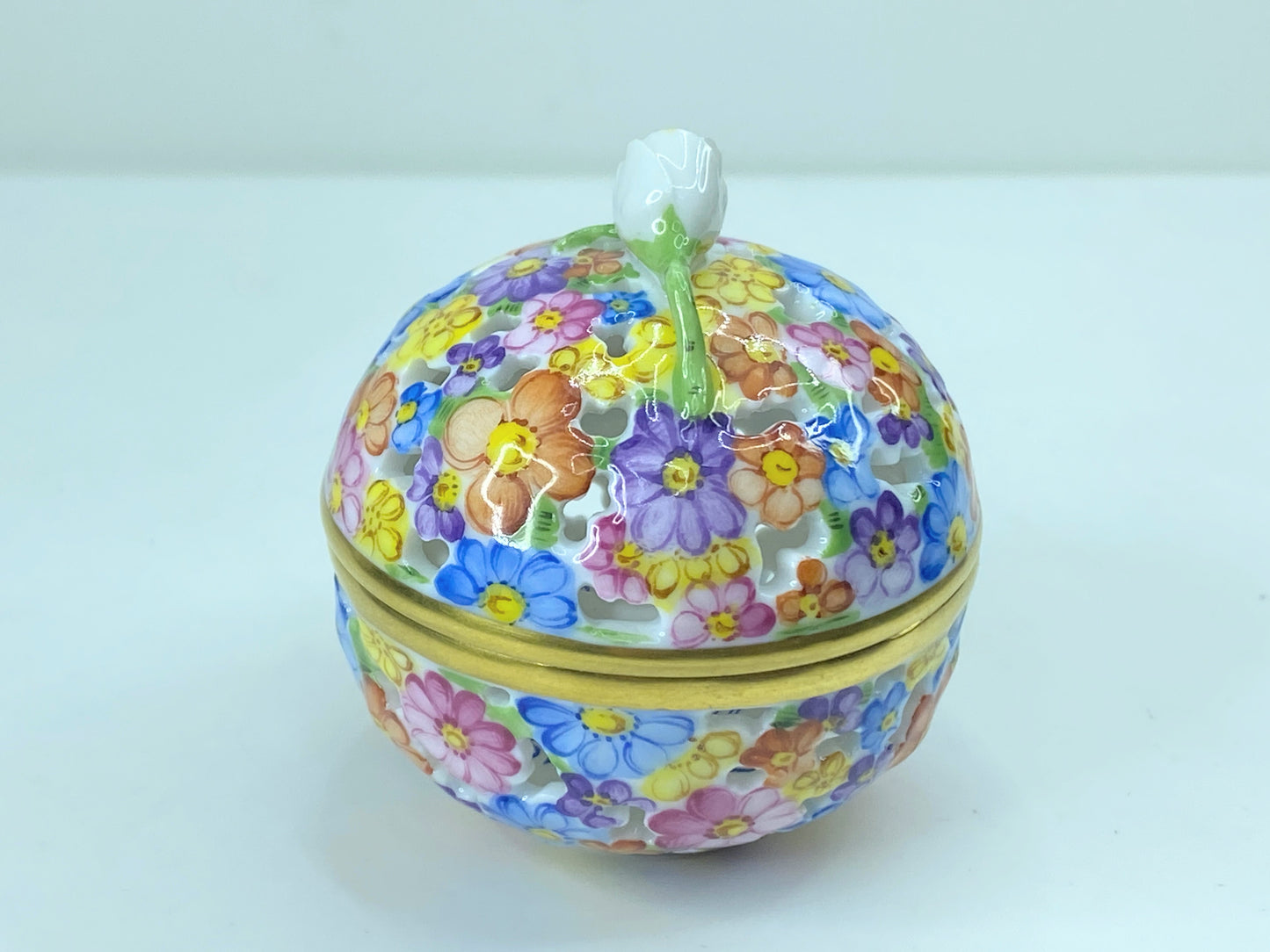 Vintage Herend Open Work Reticulated Floral Trinket Box Mint A281