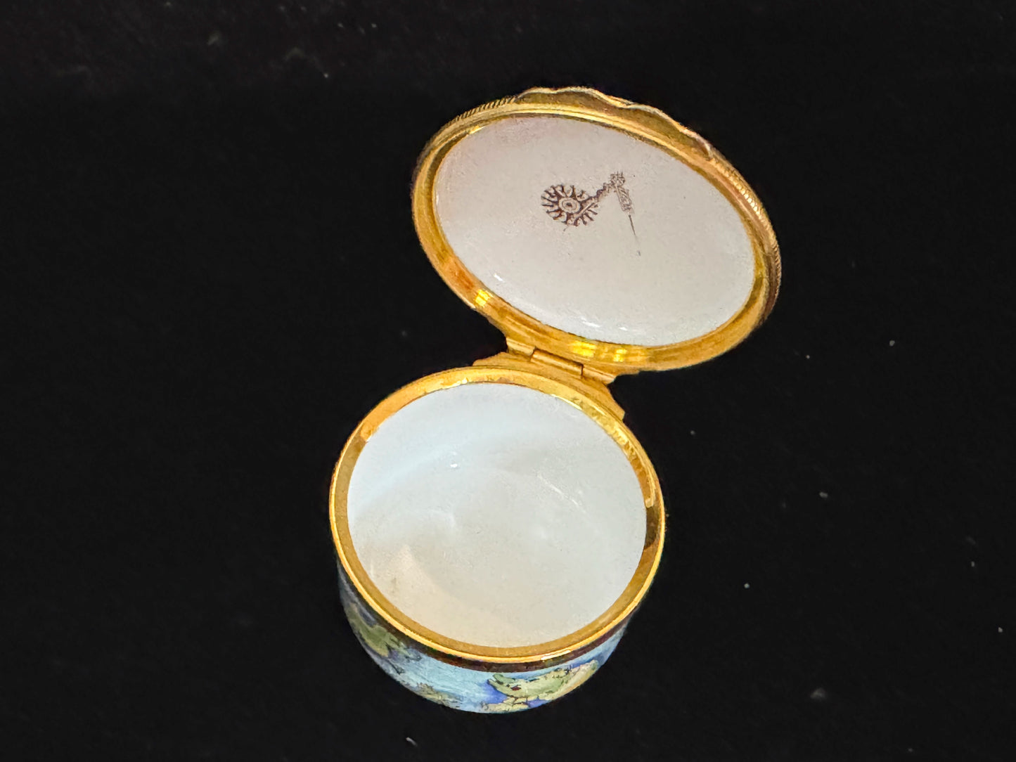 Halcyon Days Enamels New World Map Trinket Box A1110