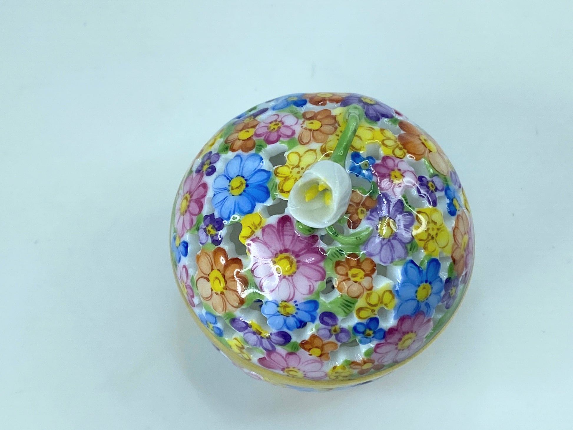 Vintage Herend Open Work Reticulated Floral Trinket Box Mint A281