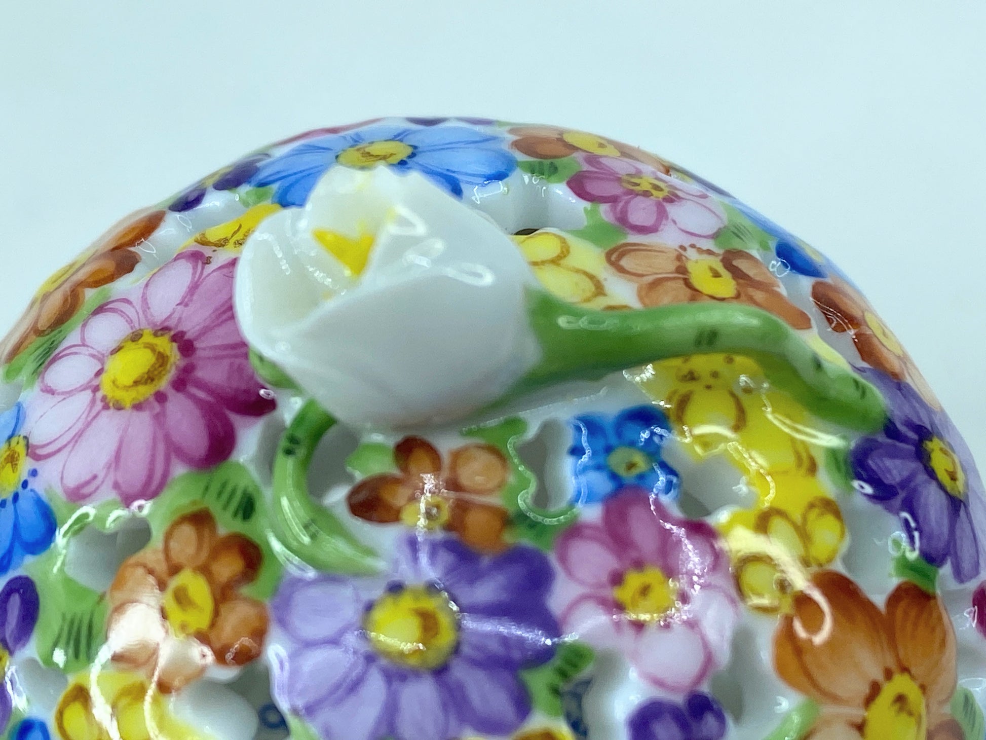 Vintage Herend Open Work Reticulated Floral Trinket Box Mint A281