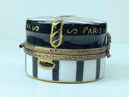 Limoges France Black & White trinket box with Hat "Paris & New York" A278