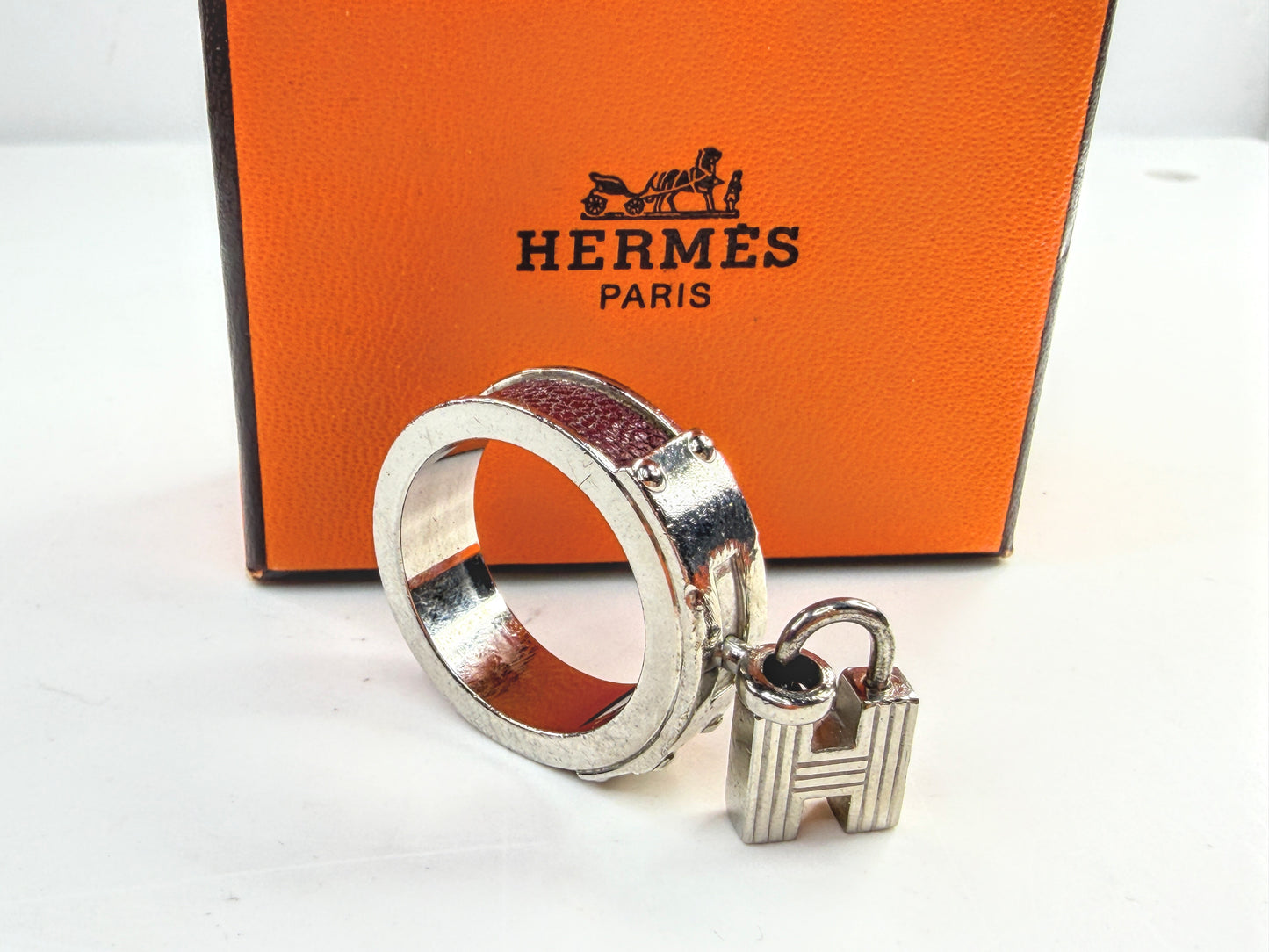 Vintage Hermès Burgundy Leather H Lock Scarf Ring w/box GS829