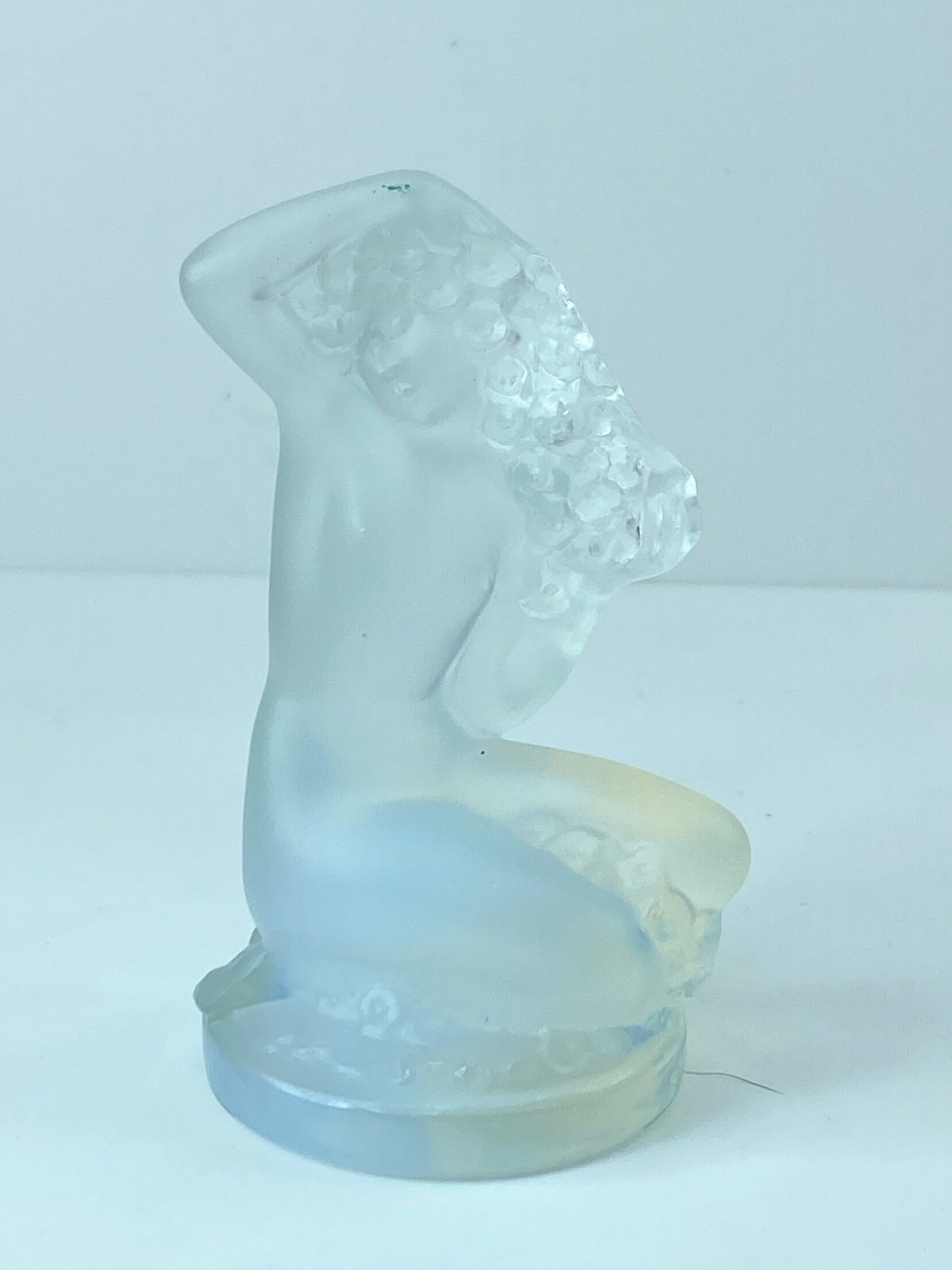Lalique France Opalescent Glass Kneeling Lady Paperweight 3 1/4" mint A279