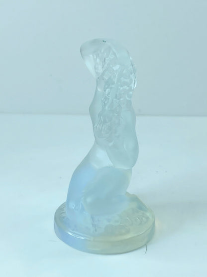 Lalique France Opalescent Glass Kneeling Lady Paperweight 3 1/4" mint A279