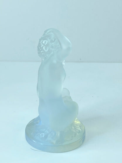 Lalique France Opalescent Glass Kneeling Lady Paperweight 3 1/4" mint A279