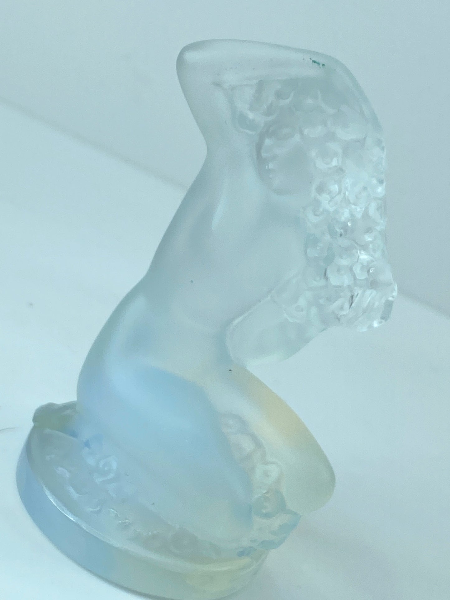 Lalique France Opalescent Glass Kneeling Lady Paperweight 3 1/4" mint A279