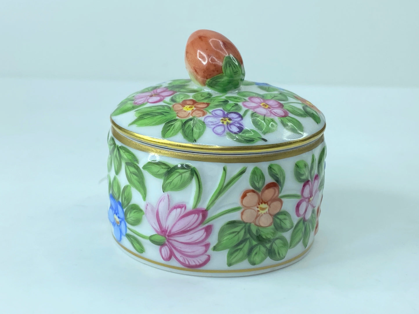 Herend Round Relief porcelain trinket Box With Berry 2.0" A280