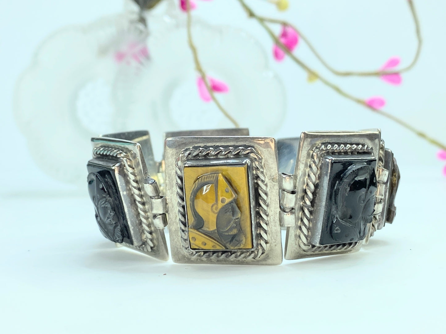 c1950's Sterling hand carved Tiger eye Onyx Gladiator soldier bracelet JR9827