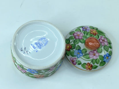 Herend Round Relief porcelain trinket Box With Berry 2.0" A280