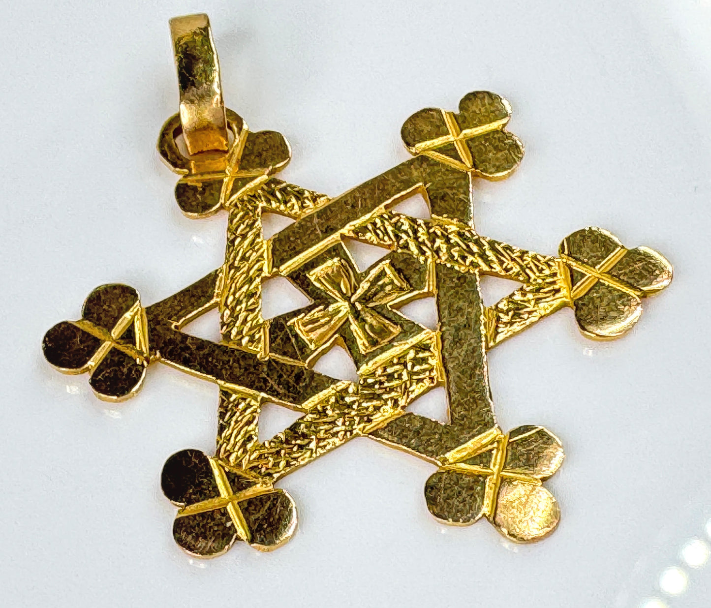 Vintage 18K Gold Jerusalem Cross Pendant Textured Openwork  4.8g 35mm JR1779