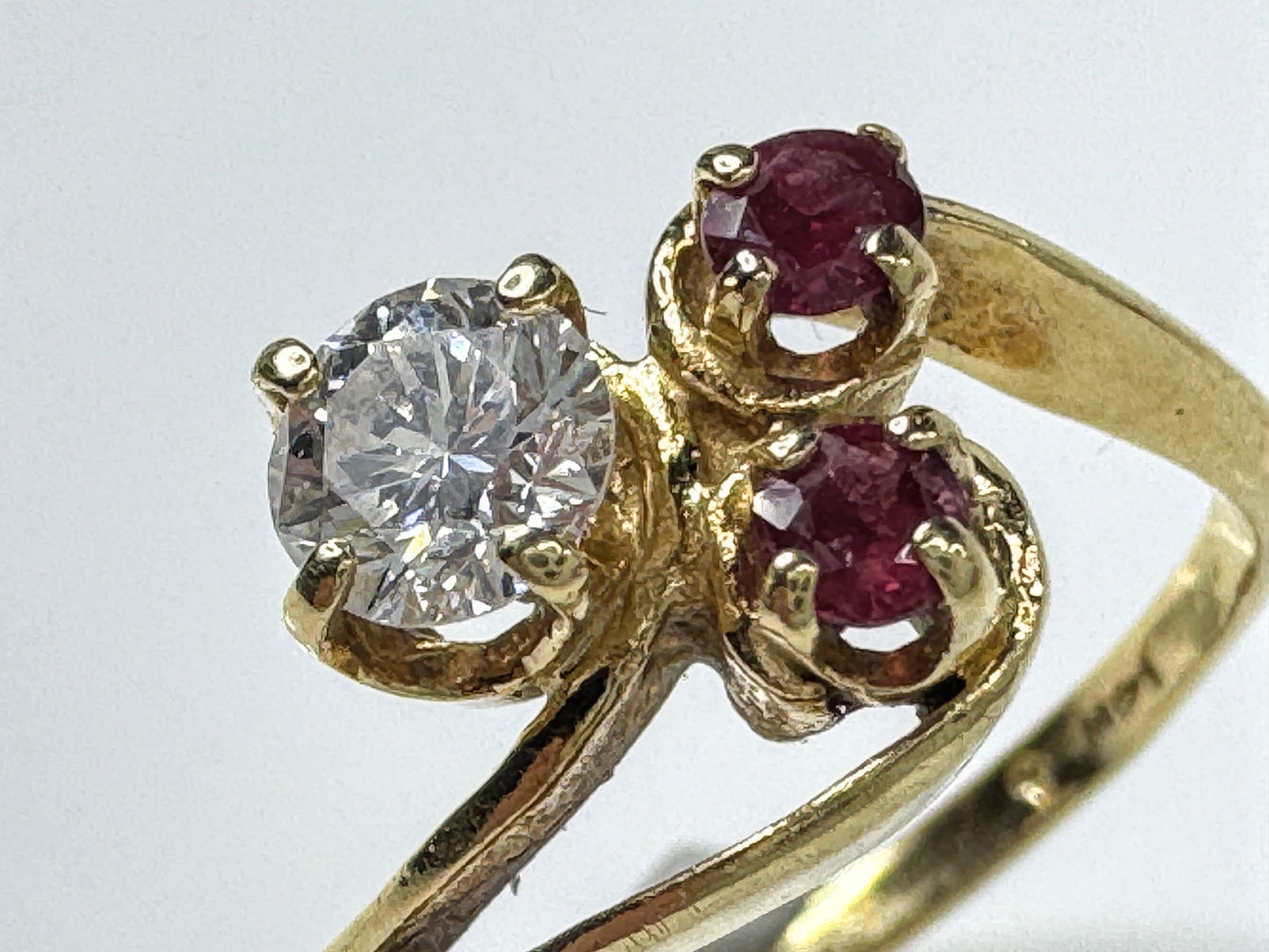 14K Gold G-H VS 0.34ct Diamond Ruby Bypass Ring Size 6 JR1781