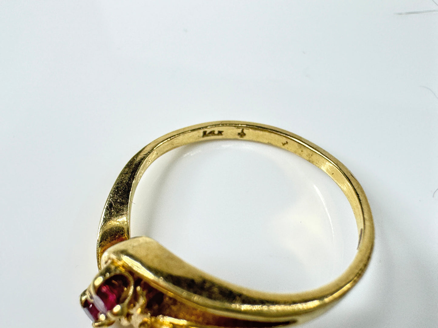 14K Gold G-H VS 0.34ct Diamond Ruby Bypass Ring Size 6 JR1781
