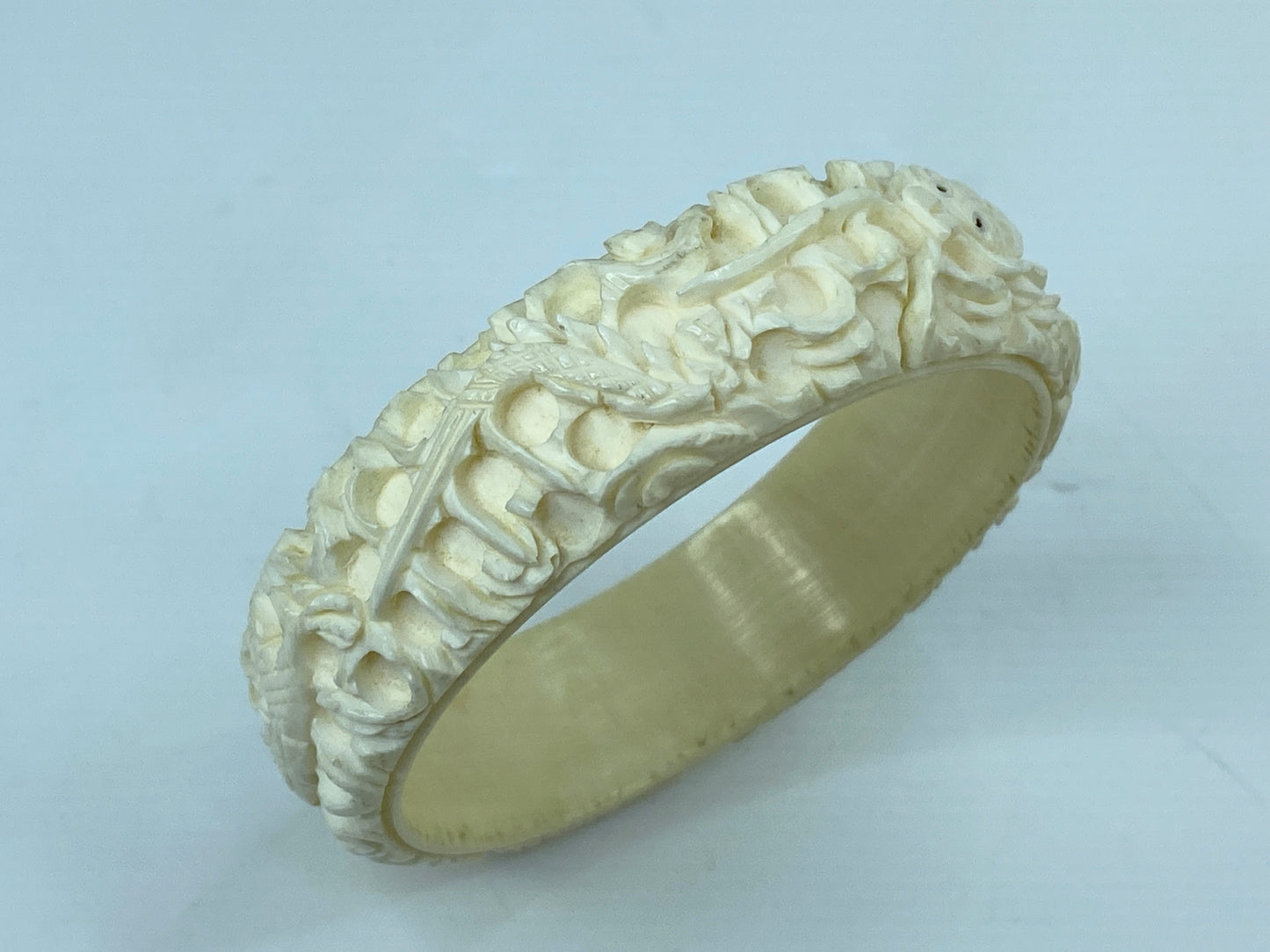 Intricate 20mm carved high relief dragon Resin/Bone bangle c 1880-1930 GS696