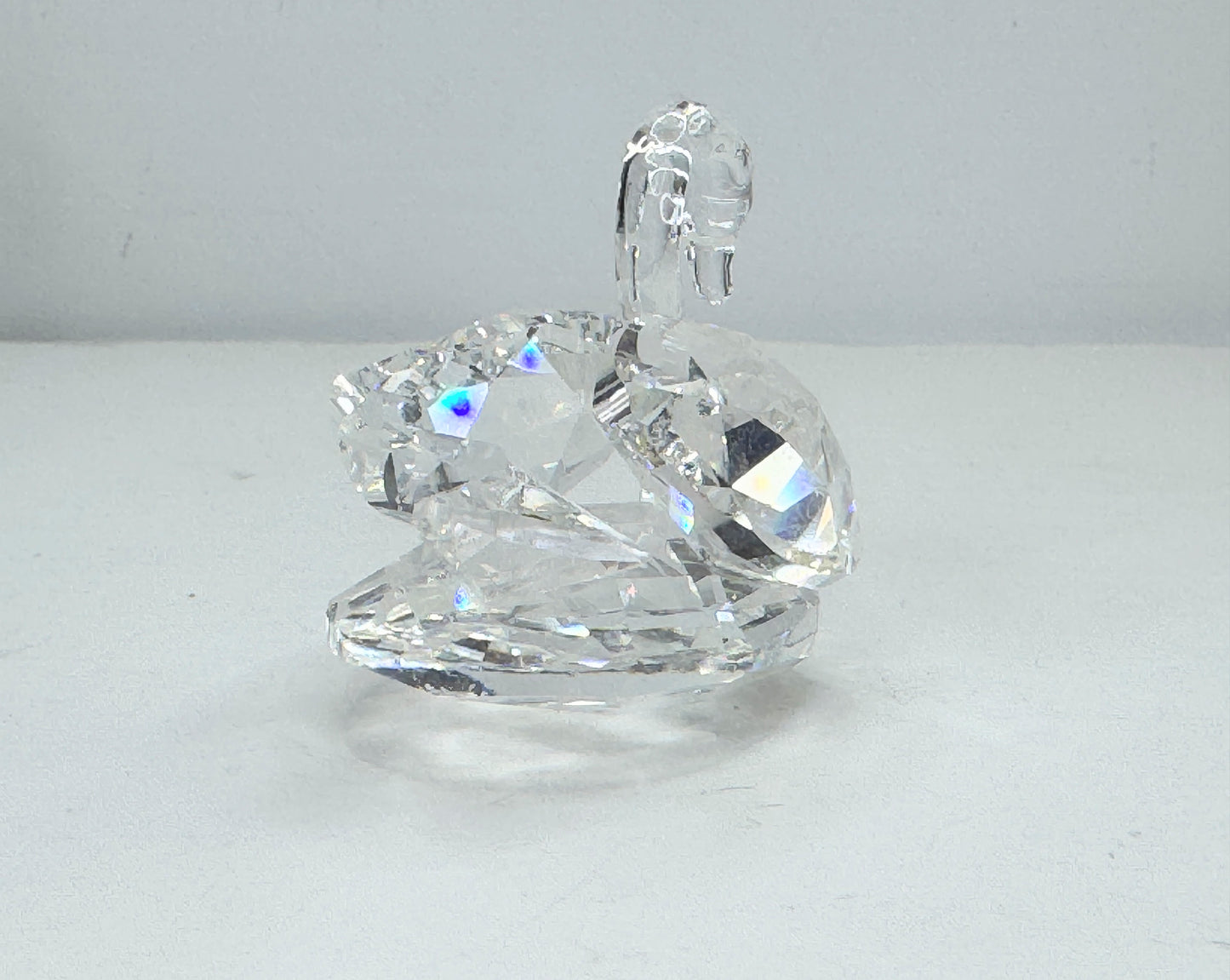 Swarovski Crystal swan figurine, "Beauties of the Lake" 2.0" MIB S236