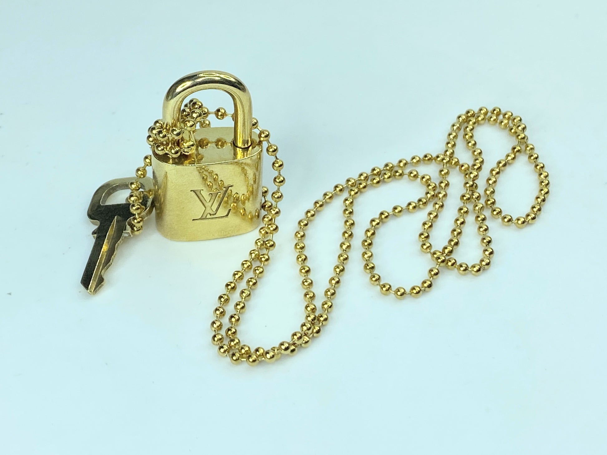 Authentic Louis Vuitton PadLock Lock & Key Brass Gold w/NON-BRAND necklace GS434