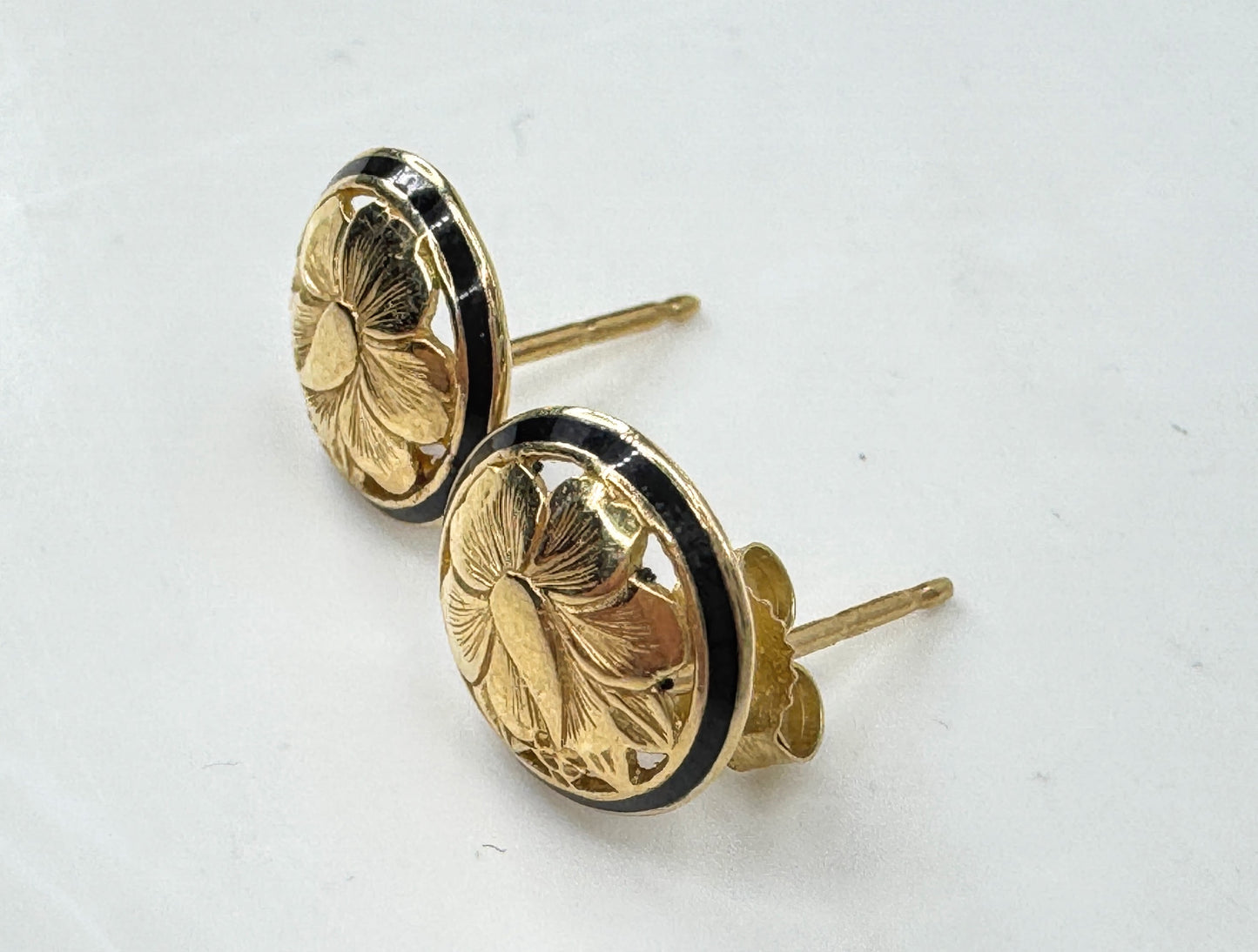 Vintage Hawaiian Black Enamel Floral Etched Post Earrings JR1785