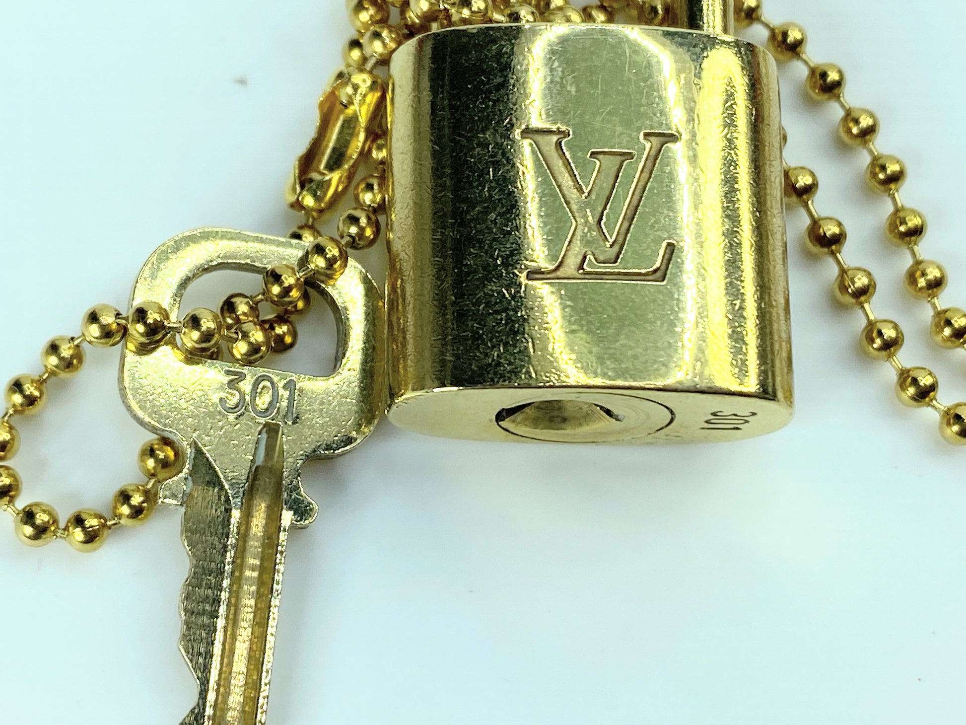 Authentic Louis Vuitton PadLock Lock & Key Brass Gold w/NON-BRAND necklace GS434