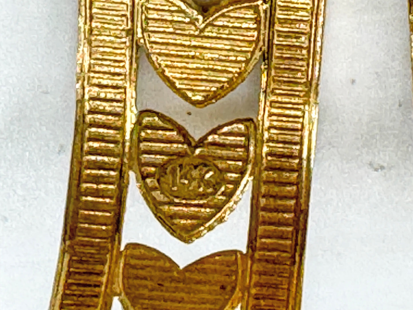 Vintage 14K Gold Hawaiian Black Enamel Cutout Heart Earrings JR1787