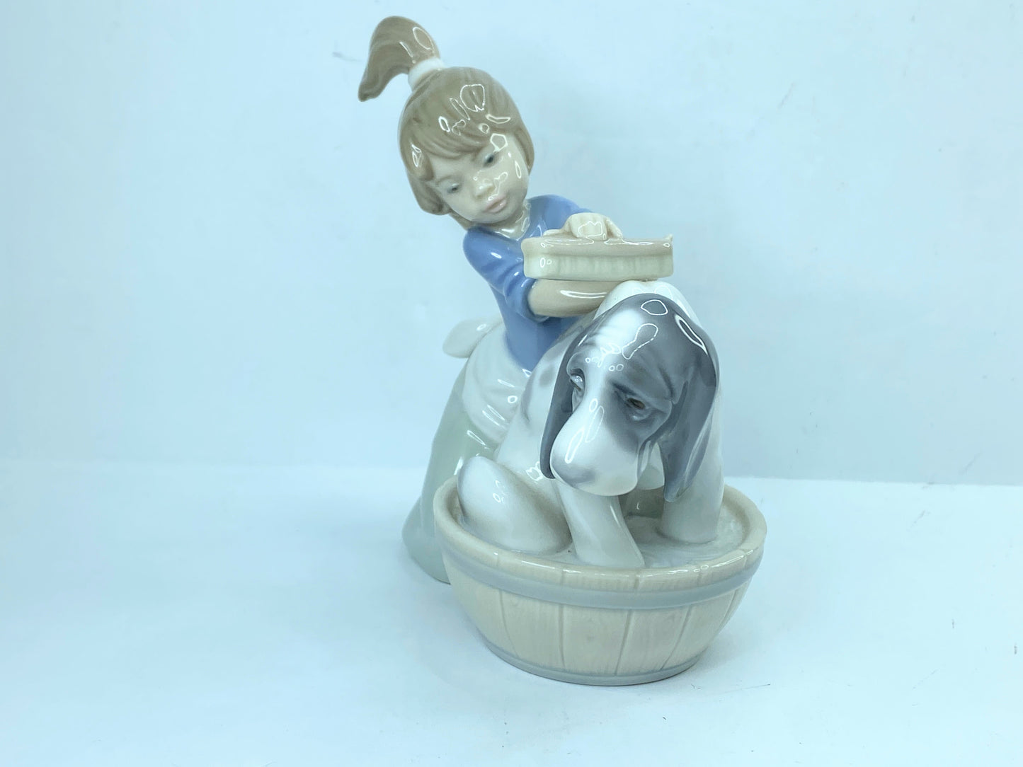 Lladro 5455 Bashful Bather Dog Glazed Figurine Girl bathing pet dog puppy A609