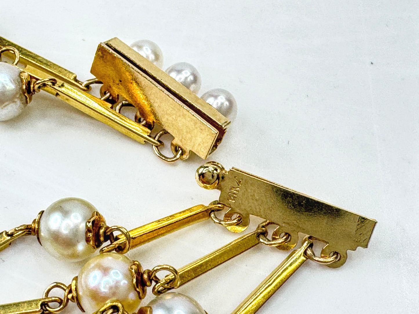 Vintage 14K Gold Triple Strand Cultured Pearl Bar Link Bracelet JR1790