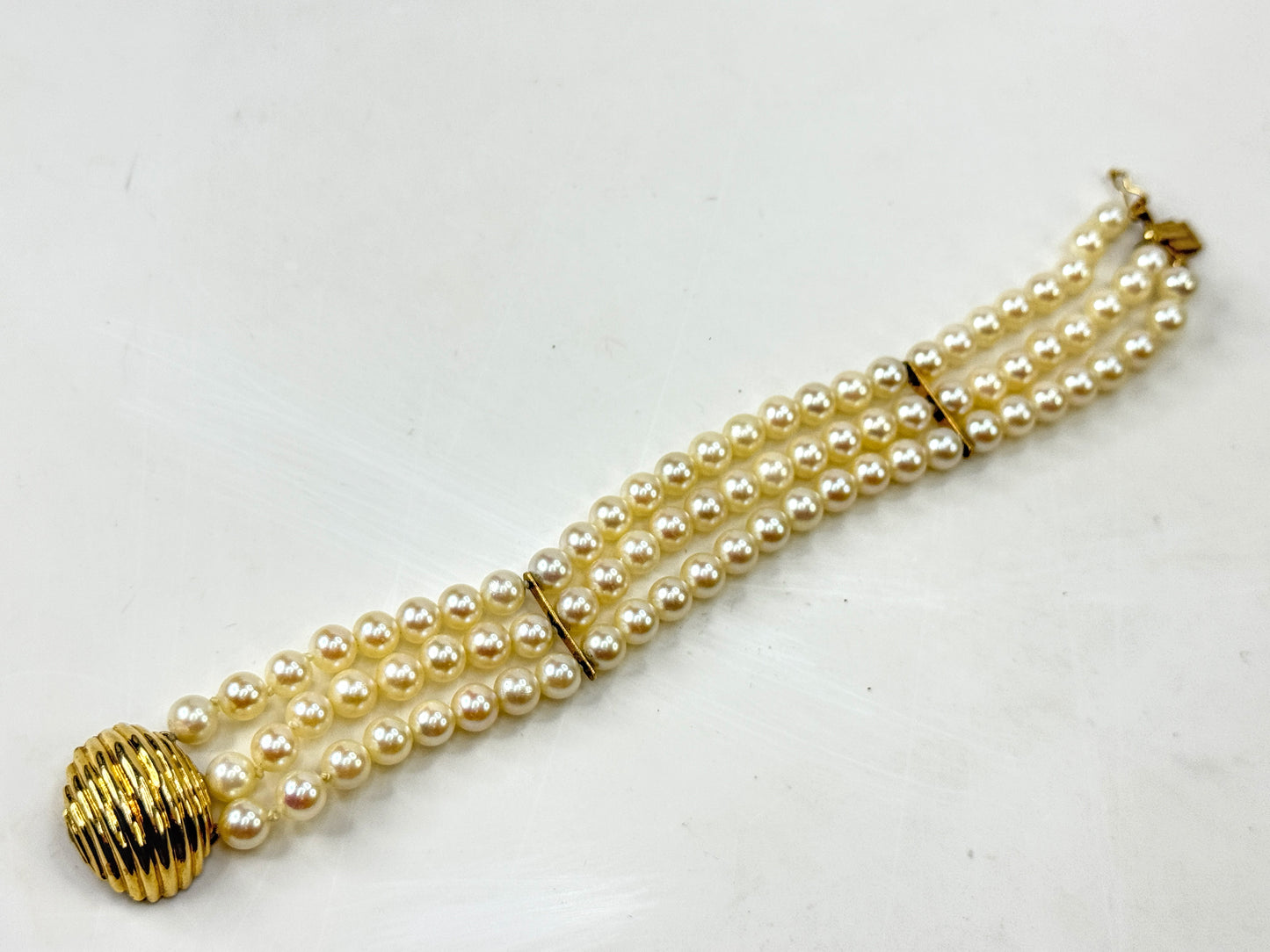 Vintage 14K Yellow Gold Triple Strand Cultured Pearl Bracelet  27.2g 6.75"JR1791