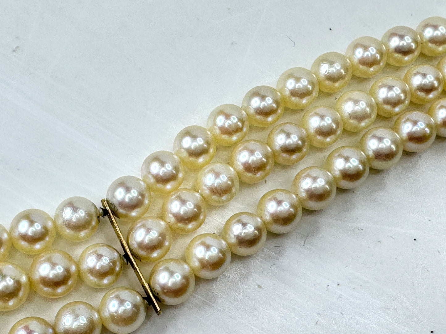Vintage 14K Yellow Gold Triple Strand Cultured Pearl Bracelet  27.2g 6.75"JR1791