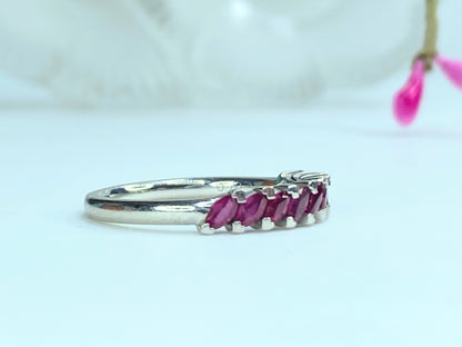 Circa 1950s Platinum 0.70 Ctw Marquise Ruby Anniversary Band 4.9g s7.75 JR9830