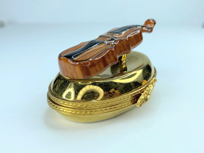 R.R Limoges Peint Main hand painted Violin gold hinged trinket box A108