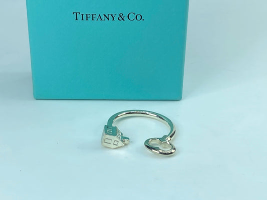 TIFFANY & CO 925 Sterling Silver Home Key Ring in box authentic JR550