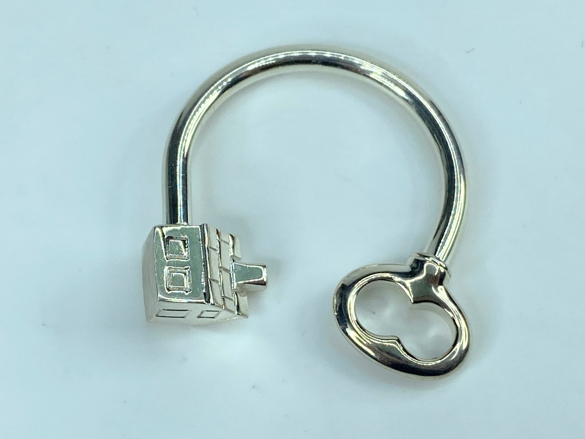 TIFFANY & CO 925 Sterling Silver Home Key Ring in box authentic JR550