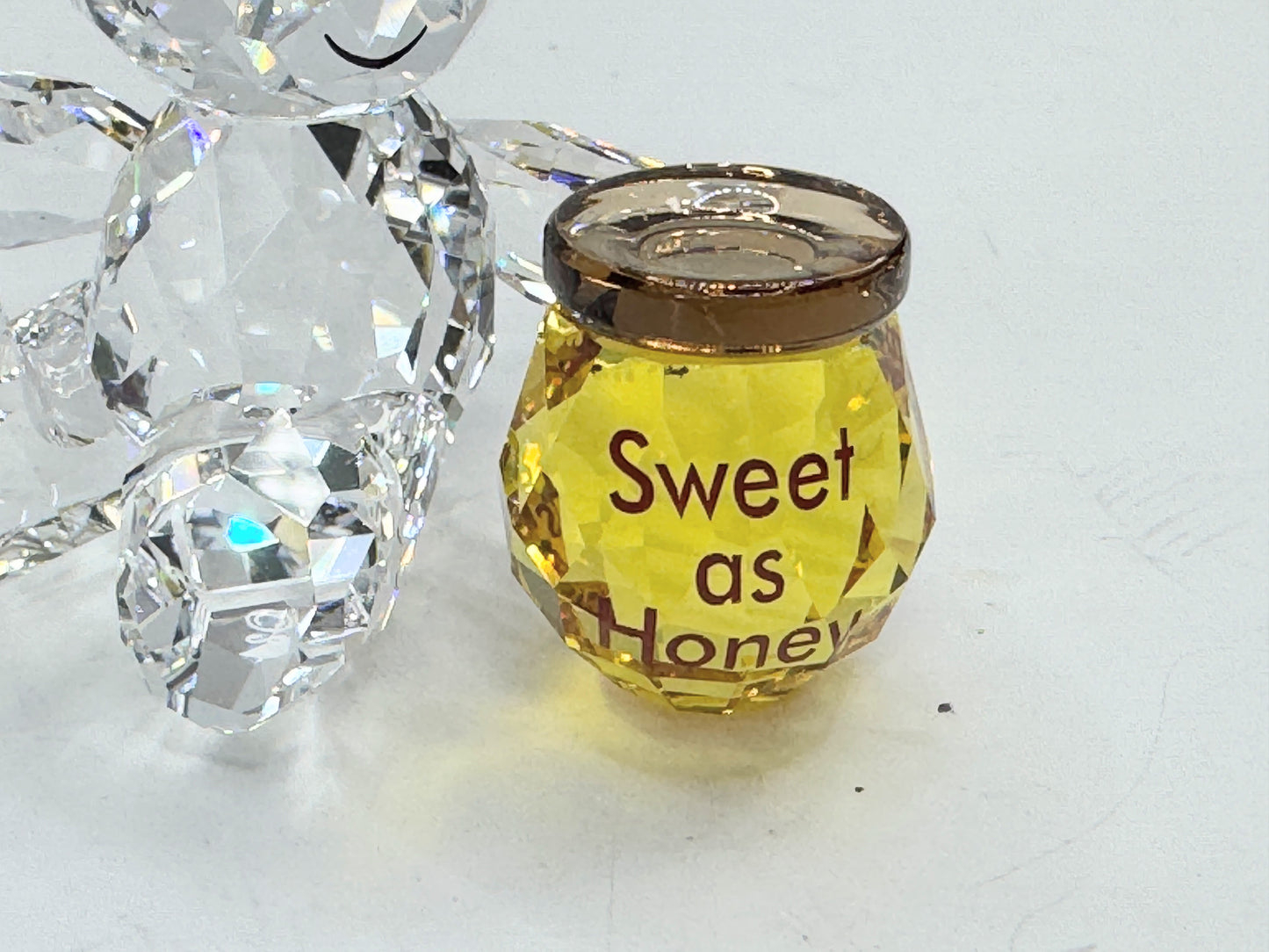 Swarovski Crystal figurine Kris Bear - Sweet As Honey MIB S203