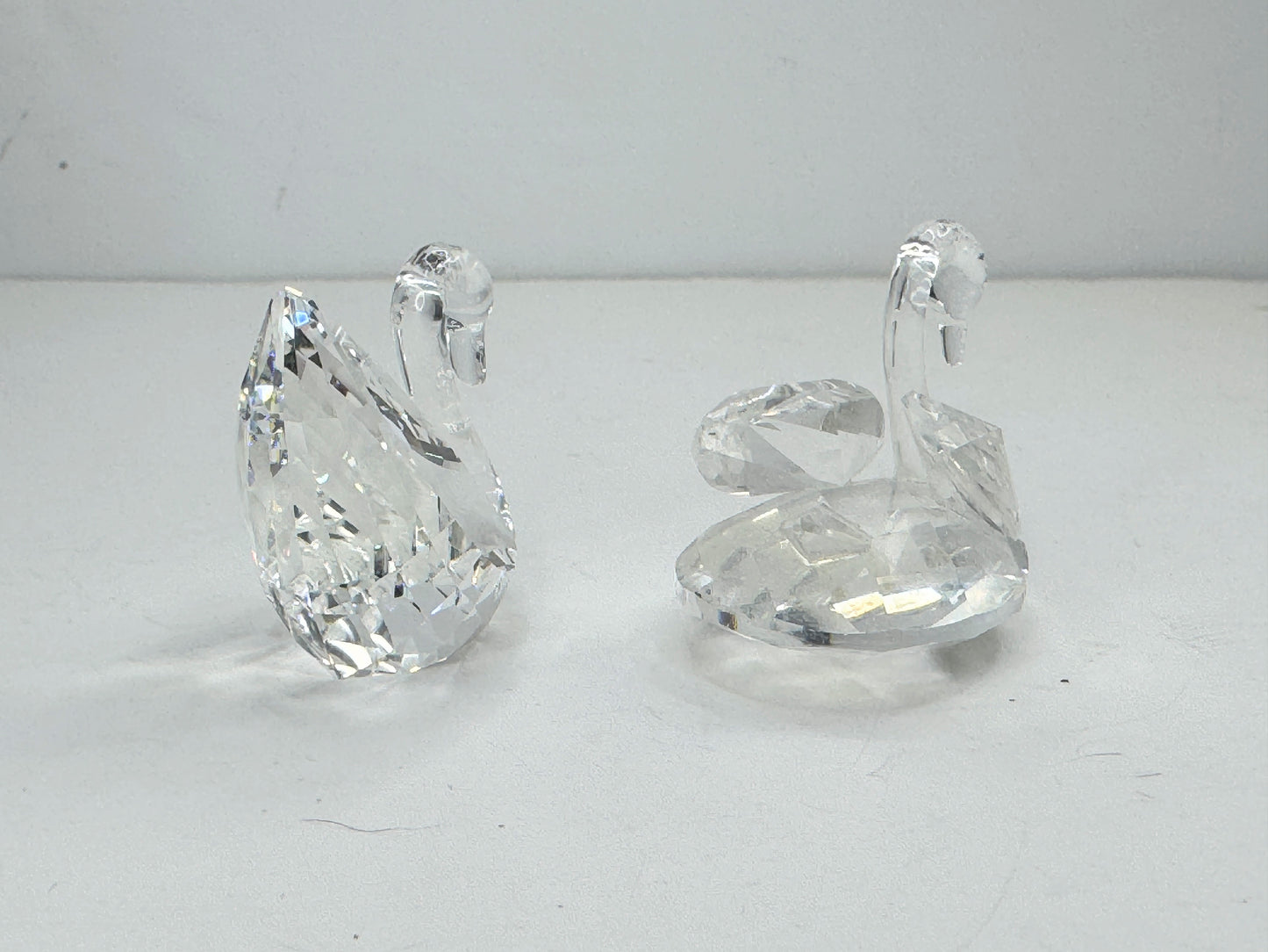 Swarovski Crystal A pair of Swans figurine, MIB S204