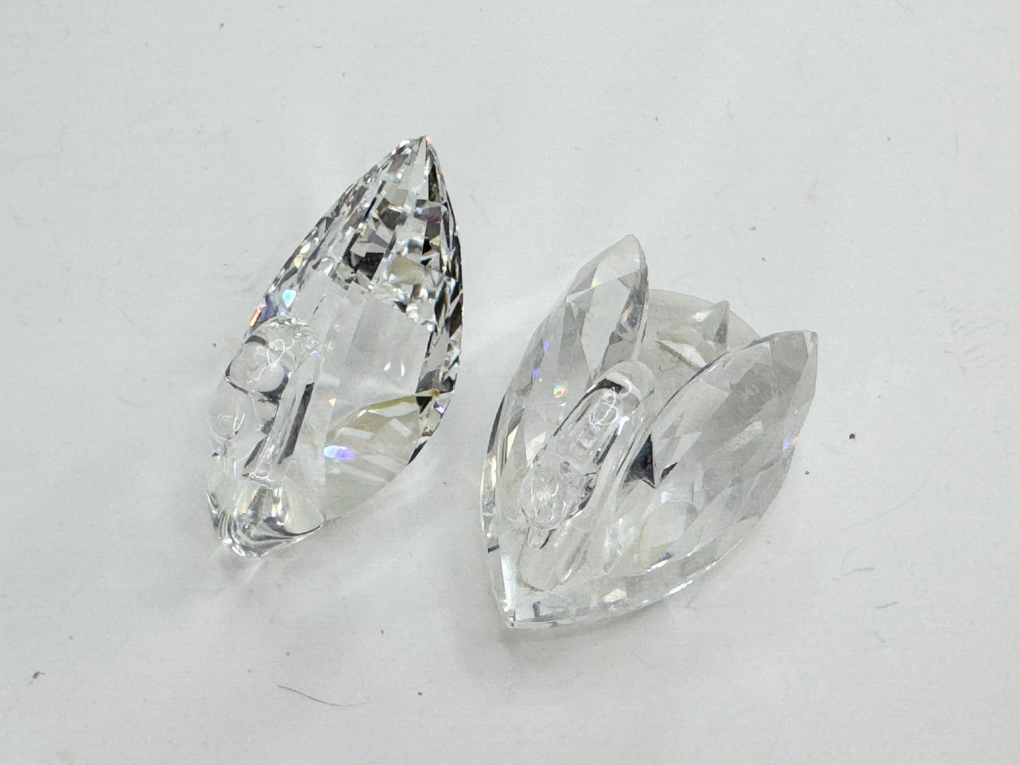 Swarovski Crystal A pair of Swans figurine, MIB S204