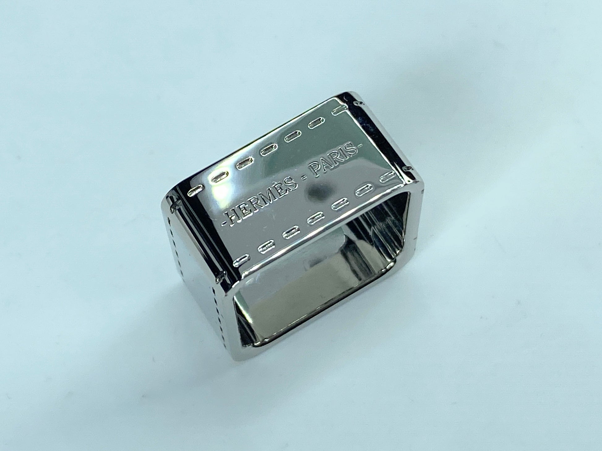 Italy Hermès Bolduc Carriage silver tone square Scarf Ring in pouch GS443