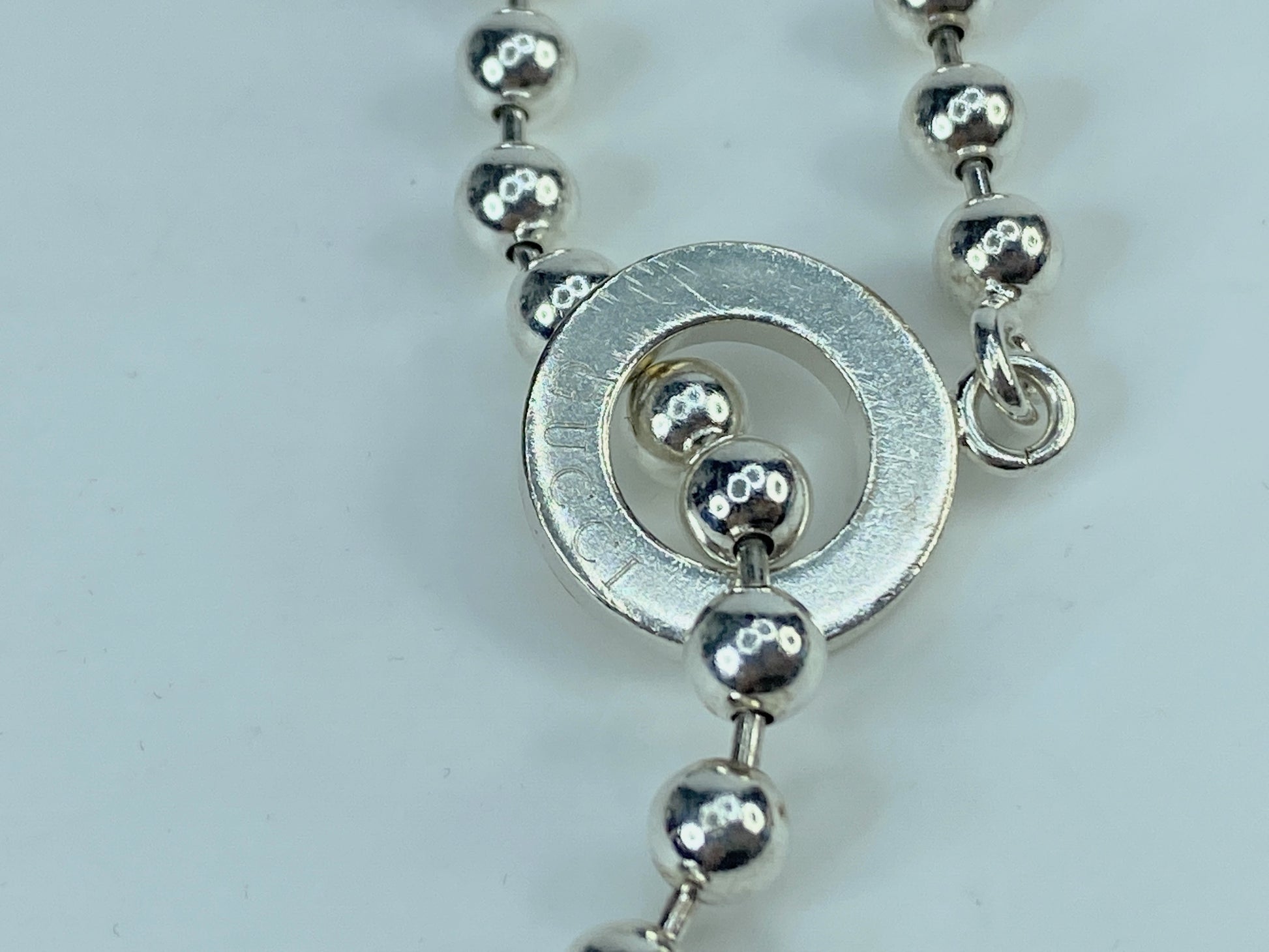 Gucci Sterling Silver Beaded Chain Circle Toggle clasp bracelet 7 3/4" 16g JR552