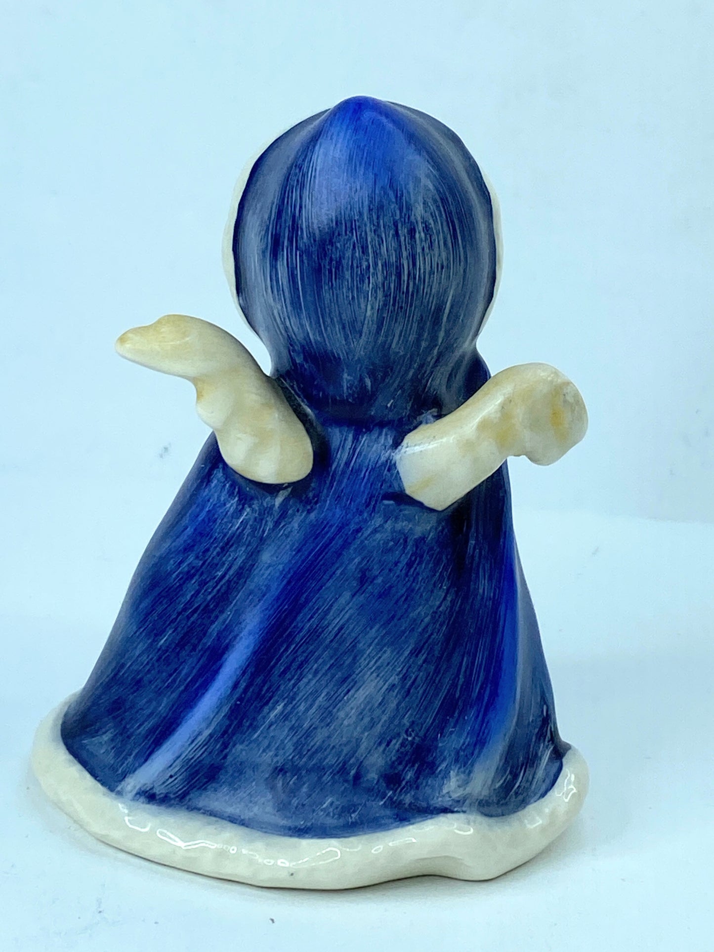 Goebel "Angel with Lantern" 1970 W. Germany Rob #412 A618