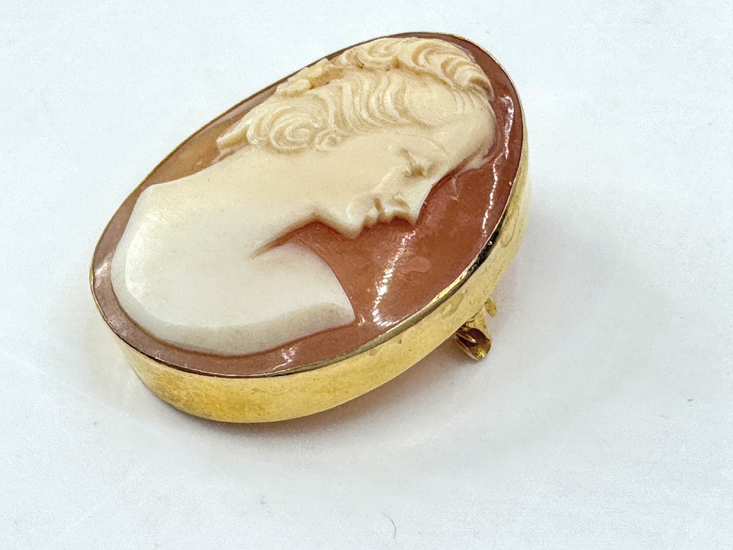 Vintage 14K Gold Carved Shell Cameo Brooch Pendant JR1803