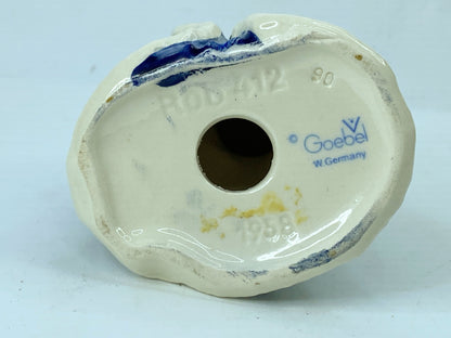 Goebel "Angel with Lantern" 1970 W. Germany Rob #412 A618