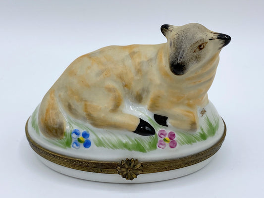 Chelsea House Limoges Park Royal Limoges "Sheep in Pastures" Trinket box