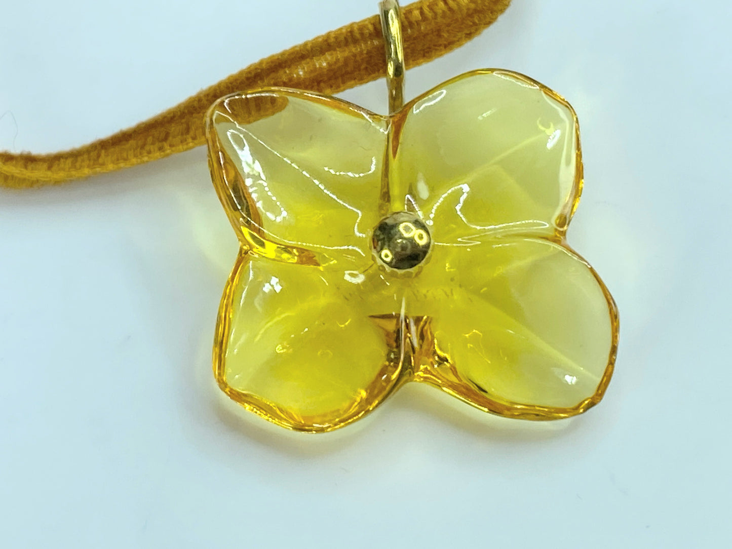 18K yellow gold Orchid yellow Crystal Baccarat velvet necklace w/ pouch GS107