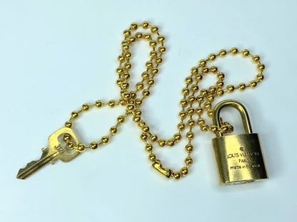 Auth. Louis Vuitton PadLock Lock & Key Brass Gold w/NON-BRAND 4mm necklace GS445