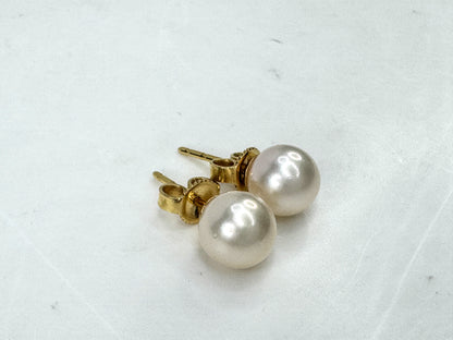 Vintage Mikimoto 18K Gold 7.25mm Akoya Pearl Stud Earrings JR1808