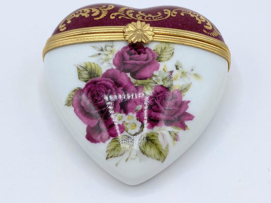 Lovely c1970 Limoges French Heart shape Rose bouquet Burgundy trinket box